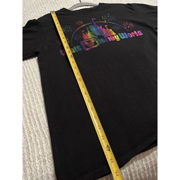 Disney World Rainbow Castle Tee Unisex M Graphic Park Shirt Magic Kingdom Pride - Picture 4 of 7